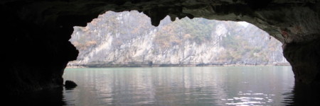 ハロン湾の洞窟