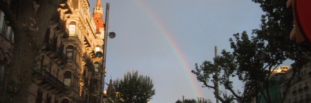 バルセロナに現れた虹,